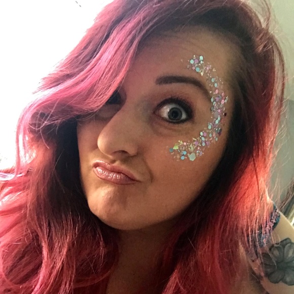 Meet your Posher, Rachel - Picture 2 of 2